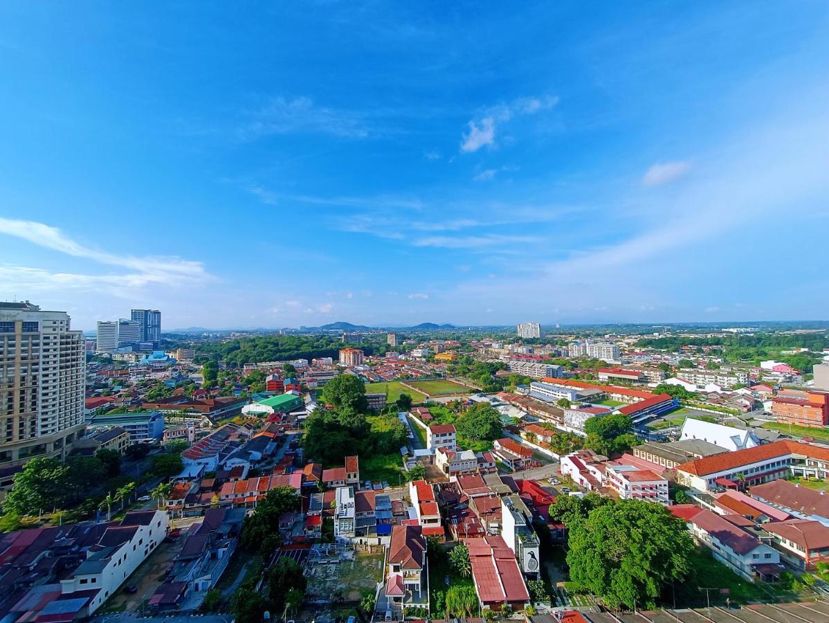 Straits Private Apartment