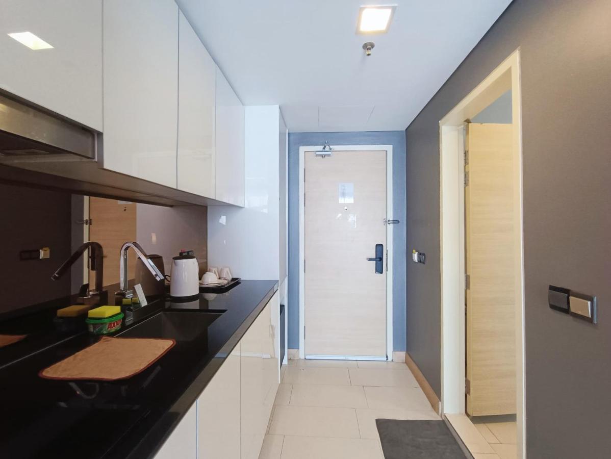Straits Private Apartment