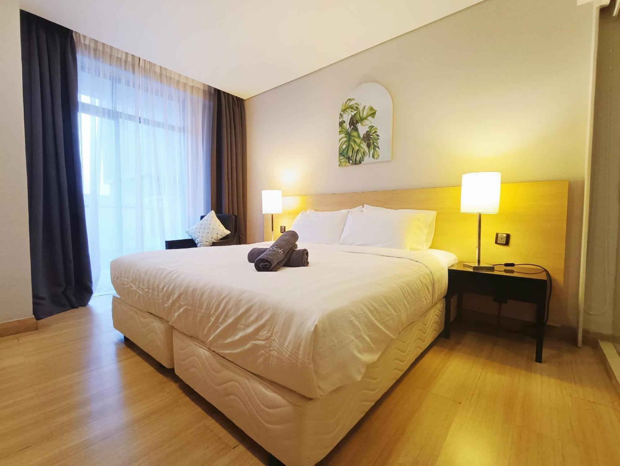 Straits Private Apartment